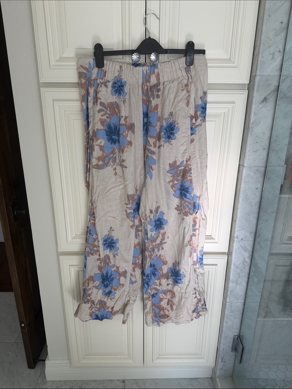 Free People Beige Floral Wide-Leg Lounge Pants with Blue Flowers